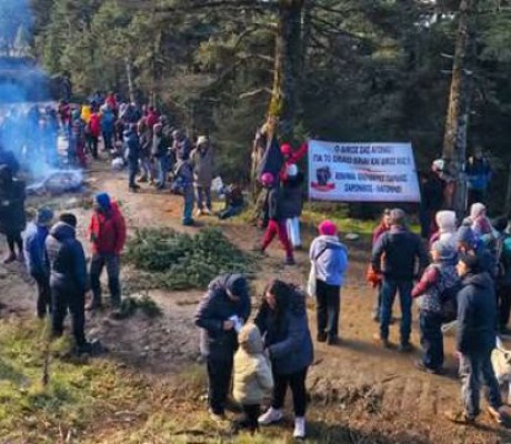 "Από την Ερεσό μέχρι τον Κοσμά - Κάτω τα ξερά σας από τα βουνά!"