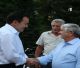 Ο αποχαιρετισμός του Γιάννη Κατσίρη στον Γιώργο Καρλή