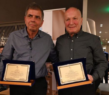 Η Παγγορτυνιακή Ένωση τίμησε τους διευθυντές του Υδροηλεκτρικού Σταθμού Λάδωνα, Γιάννη Αγγελόπουλο και Γιάννη Σταθά