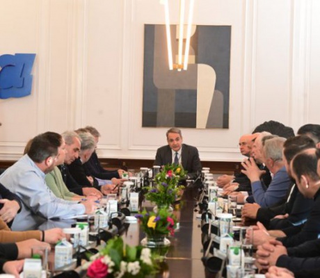 Ανακοινώσεις Μητσοτάκη: "Νέο ηλεκτρικό τιμολόγιο για τους αγρότες, θα είναι το φτηνότερο στην Ευρώπη - Δεν θα πληρώνουν Ειδικό Φόρο στο πετρέλαιο"