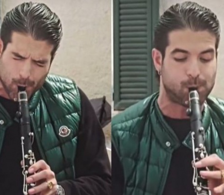 Άρης Μουγκοπέτρος | Συγκίνησε το διαδίκτυο παίζοντας ξανά κλαρίνο, έναν χρόνο μετά το ατύχημα