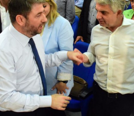 Ο Ανδρουλάκης διέγραψε τον Κωνσταντινόπουλο από το ΠΑΣΟΚ! (vd)