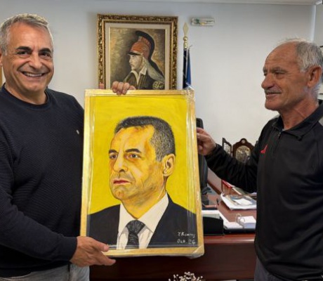 Το πορτραίτο του Κώστα Τζιούμη φιλοτέχνησε ο Γιάννης Κούρος