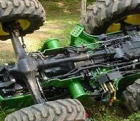 Σοκ στη Γορτυνία | Νεκρός 67χρονος, καταπλακώθηκε από γεωργικό ελκυστήρα στο χωριό Σπάθαρη