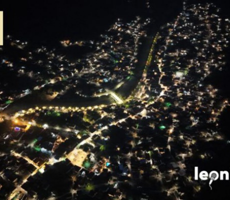 Το Λεωνίδιο φωτισμένο τη νύχτα από drone! (vd)