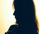 Άνδρας στον Πύργο έγδυσε γυναίκα, τη χτύπησε και την άφησε στον δρόμο