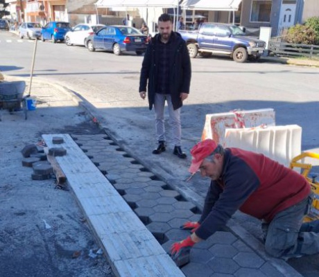 Δήμος Τρίπολης | Ολοκληρώθηκε η κατασκευή νέου τμήματος πεζοδρομίου στην οδό Πελάγους (εικόνες)