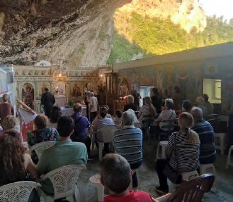 Χώρα Γορτυνίας | Ιερό Ευχέλαιο και Εσπερινή Θεία Λειτουργία στο ιστορικό Προσκύνημα της Παναγίας (εικόνες)