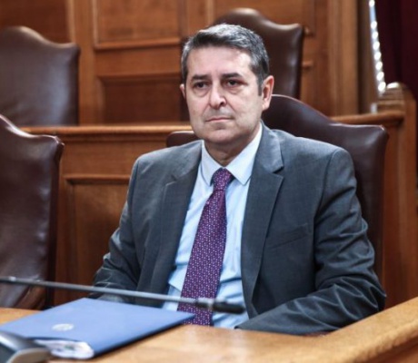 Υφυπουργός παρά τω Πρωθυπουργώ | Διασωληνωμένος στη ΜΕΘ του Ευαγγελισμού ο Γιώργος Μυλωνάκης, διαγνώστηκε με ανεύρυσμα στον εγκέφαλο