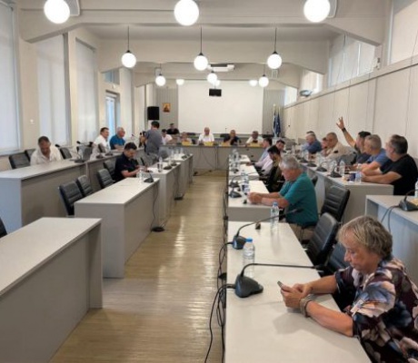 Δημοτικό Συμβούλιο Τρίπολης | Στο προσκήνιο η διαχείριση του νερού, οι ΑΠΕ και η πορεία σημαντικών έργων