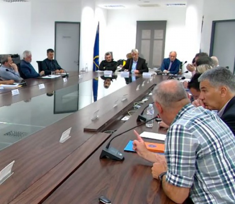 Ο δήμαρχος Μεγαλόπολης ανακοίνωσε live τη διαγραφή Μπελιά μετά από διαφοροποίηση σε ψηφοφορία!