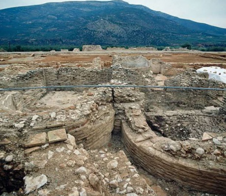 "Αφημένη στην τραγική της τύχη η Έπαυλη Ηρώτου Αττικού στην Κυνουρία"