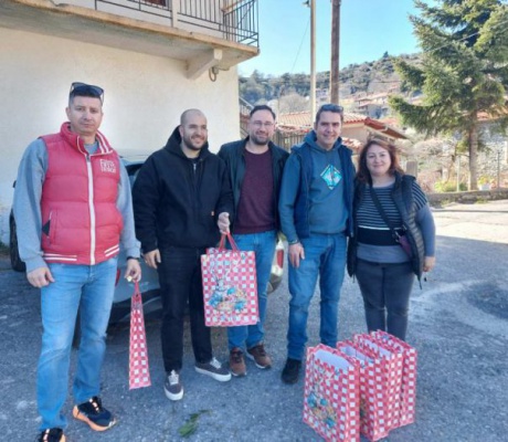 Πασχαλινά δώρα στους μόνιμους κατοίκους των Μαγουλιάνων (εικόνες)