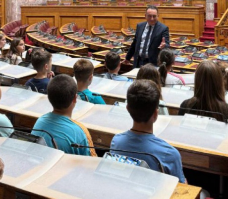 Παιδιά του Δημοτικού Σχολείου Άστρους στη Βουλή - Υποδοχή από Βλάση (εικόνες)