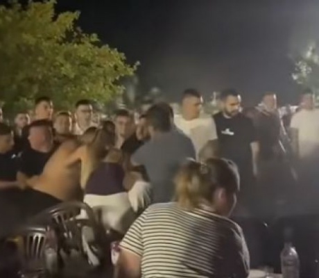 Viral το ξύλο μετά μουσικής σε πανηγύρι με τη Γωγώ Τσαμπά! (vd)