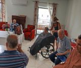 Χαμόγελα και φροντίδα από τους Κομμωτές της Τρίπολης στο Δεκάζειο Γηροκομείο (εικόνες)