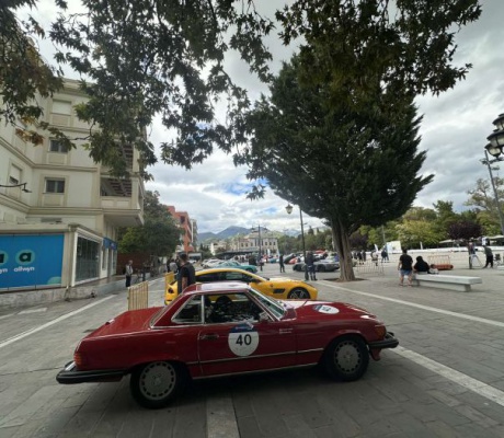 Με κλασικά αυτοκίνητα γέμισε η Πλατεία Άρεως | Τζιούμης: «Κάθε εβδομάδα μια νέα αφορμή για να επισκεφθεί κάποιος την Τρίπολη» (vd)