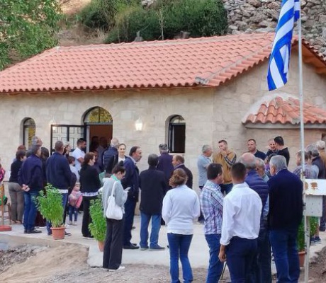 Γορτυνία | Θεία Λειτουργία στο γραφικό εξωκλήσι της Άρβιτσας