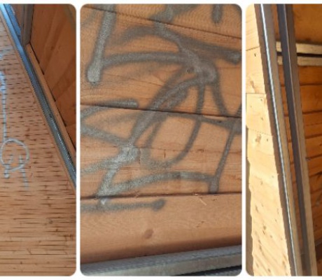 Ζημιές με βρισιές και απρεπείς ζωγραφιές στο Χριστουγεννιάτικο Χωριό της Τρίπολης - "Κανένας σεβασμός, καταδικαστέες ενέργειες"