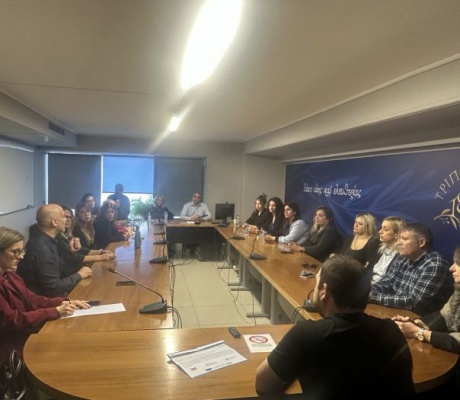 Στην Τρίπολη ερευνητική ομάδα του Παντείου Πανεπιστημίου | Τζιούμης: «Ενισχύουμε τις κοινωνικές δομές του Δήμου μας» (εικόνες)