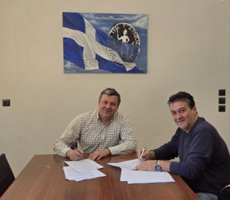 Υπογραφή σύμβασης για «Τσιμεντοστρώσεις στη δημοτική κοινότητα Κορακοβουνίου»