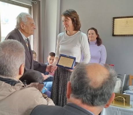 Σύλλογος Δολιανιτών Αθήνας | Συγκίνηση και τιμητική πλακέτα προς το παλαιότερο μέλος του Συλλόγου κ. Λυμπέρη Οικονόμου (εικόνες)