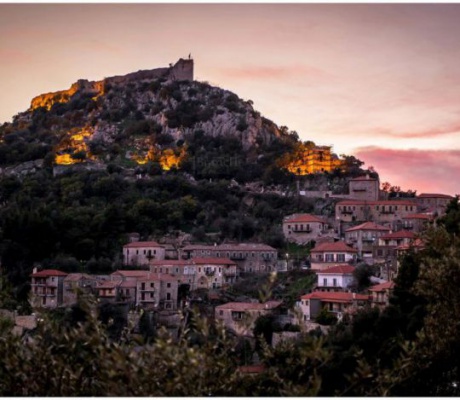 Διαγωνισμός για εργασίες στο Κάστρο Καρύταινας – Παρέμβαση για τη διάσωση του μνημείου