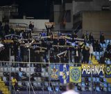 Ομάδα και κόσμος πανηγύρισαν μαζί τη νίκη στο Περιστέρι! (vd)