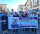"Οι συνταξιούχοι δεν εξαγοράζονται με 100 ευρώ τον χρόνο"