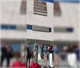Γλυπτό του Νίκου Φλώρου αποκαλύφθηκε στην Όπερα της Φλωρεντίας - Τυλιγμένη με την ελληνική σημαία η Μαρία Κάλλας! (vd)