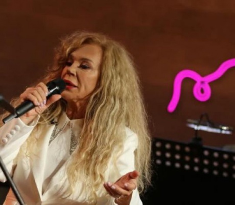 Συναυλία με την Ελένη Δήμου το βράδυ στο Πάρκο του Τεγεατικού Συνδέσμου