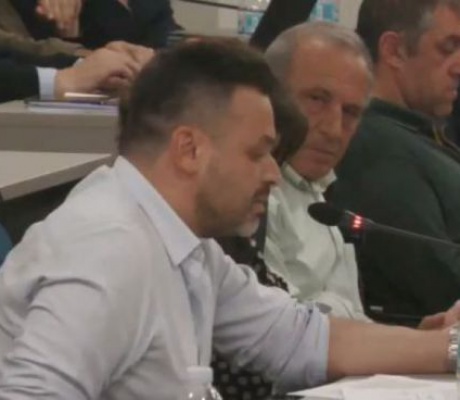 Αποχώρησε ο Ηλίας Αγγέλακος από τη συνεδρίαση του δημοτικού συμβουλίου