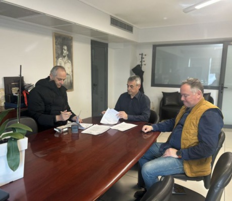 Συμπληρωματική σύμβαση για έργα σε δρόμους της Τρίπολης | Τζιούμης: «Βελτιώνουμε την ποιότητα ζωής των συνδημοτών μας»