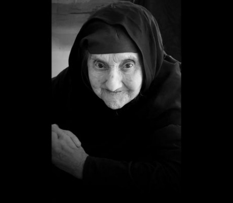 Εκοιμήθη η Μοναχή Παναρέτη, ἡ τελευταία εναπομείνασα Μοναχή στην Ιερά Μονή Καλτεζών