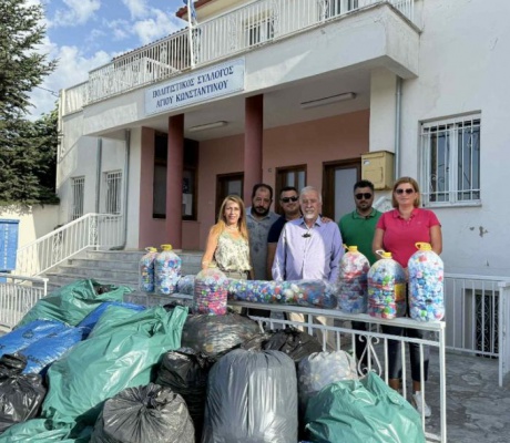 Ματζαγράς | Παρέδωσαν 750 κιλά πλαστικά καπάκια για να αγοραστούν αναπηρικά αμαξίδια (εκόνες)