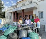 Ματζαγράς | Παρέδωσαν 750 κιλά πλαστικά καπάκια για να αγοραστούν αναπηρικά αμαξίδια (εκόνες)