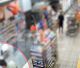 Άνδρας άρπαξε βρέφος μέσα σε σούπερ μάρκετ και το εγκατέλειψε σε κάδο απορριμμάτων (vd)