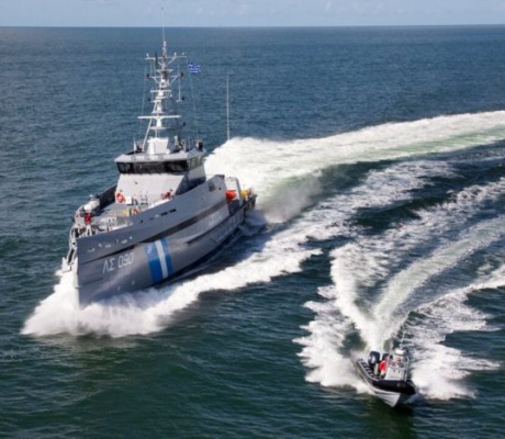 Επεισόδιο στο Αγαθονήσι | Τουρκικό αλιευτικό επιχείρησε να εμβολίσει σκάφος του Λιμενικού – Έπεσαν προειδοποιητικές βολές