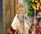 Μητροπολίτης Χρυσόστομος: "Σεβαστεῖτε τά παιδιά. Μή τούς στερεῖτε τό δικαίωμα νά ἀπολαύσουν τήν οἰκογένεια μέ πατέρα καί μητέρα"