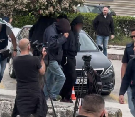 Προφυλακιστέοι και οι τρεις νεαροί για το θάνατο της Μυρτώς στο Αργοστόλι