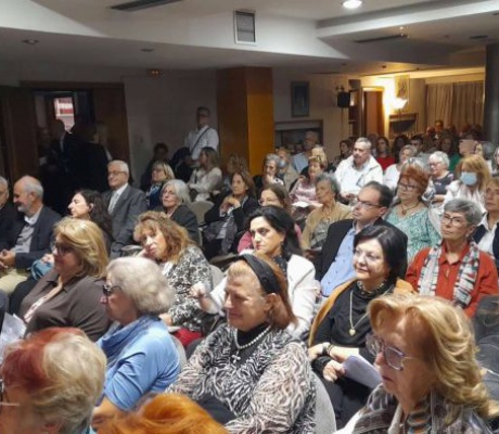"Πλημμύρισε" από κόσμο η αίθουσα της Ένωσης Τριπολιτών Αττικής για την εκδήλωση των 205 ετών από την Άλωση της Τριπολιτσάς
