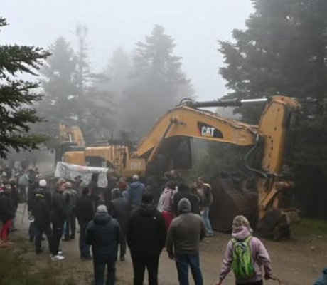 Ερώτηση Βελόπουλου για τον ξεσηκωμό στον Κοσμά ενάντια στις ανεμογεννήτριες