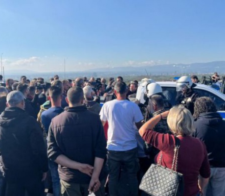 Δυναμικές κινητοποιήσεις από τους αγρότες στη Μεσσηνία – Απέκλεισαν την Εθνική Οδό