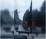 Συνεχείς ρίψεις άλατος για τον παγετό σε δρόμους της Γορτυνίας (vd)