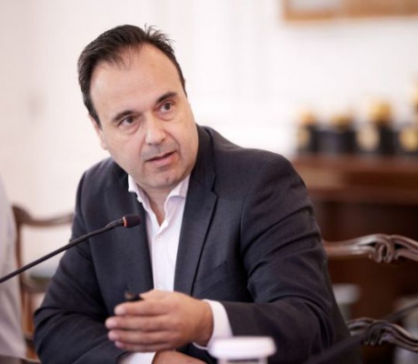 "Από τις 6 Νοεμβρίου αυτόματα ο Προσωπικός Αριθμός σε όλους – Τέλος τα ταξίδια με την παλιά ταυτότητα από το επόμενο καλοκαίρι"