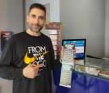 Υπερτυχερός παίκτης του ΣΚΡΑΤΣ κέρδισε 50.000 ευρώ κάθε μήνα για 2 χρόνια - Σε κατάστημα Allwyn της Πάτρας ο «χρυσός» λαχνός του «24 ΜΗΝΕΣ ΤΥΧΗ»