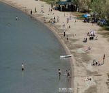 Τα πρώτα μπάνια της Άνοιξης στην Καραθώνα Ναυπλίου (εικόνες)