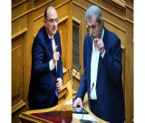 Πολάκης στη Βουλή: "Σκασμός, Λαζαρίδη, τώρα μιλάω εγώ"! (vd)