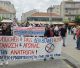 "Με voucher και pass δεν βγαίνει η ζωή" | Η απεργιακή συγκέντρωση στην πλατεία Πετρινού (vd)