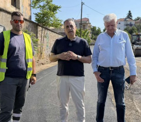 Κώστας Τζιούμης: «Ξεκινήσαμε να ασφαλτοστρώνουμε την Τρίπολη» (vd)